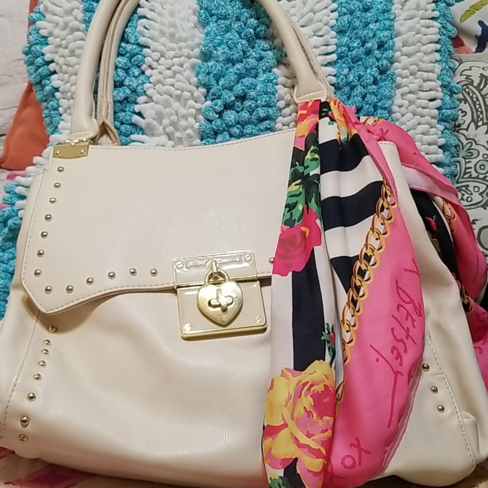 BETSEY JOHNSON PURSE